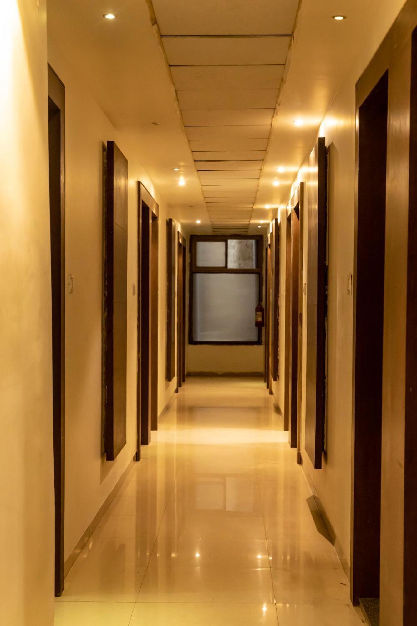 Adarsh Palace Hotel Бхопал Экстерьер фото