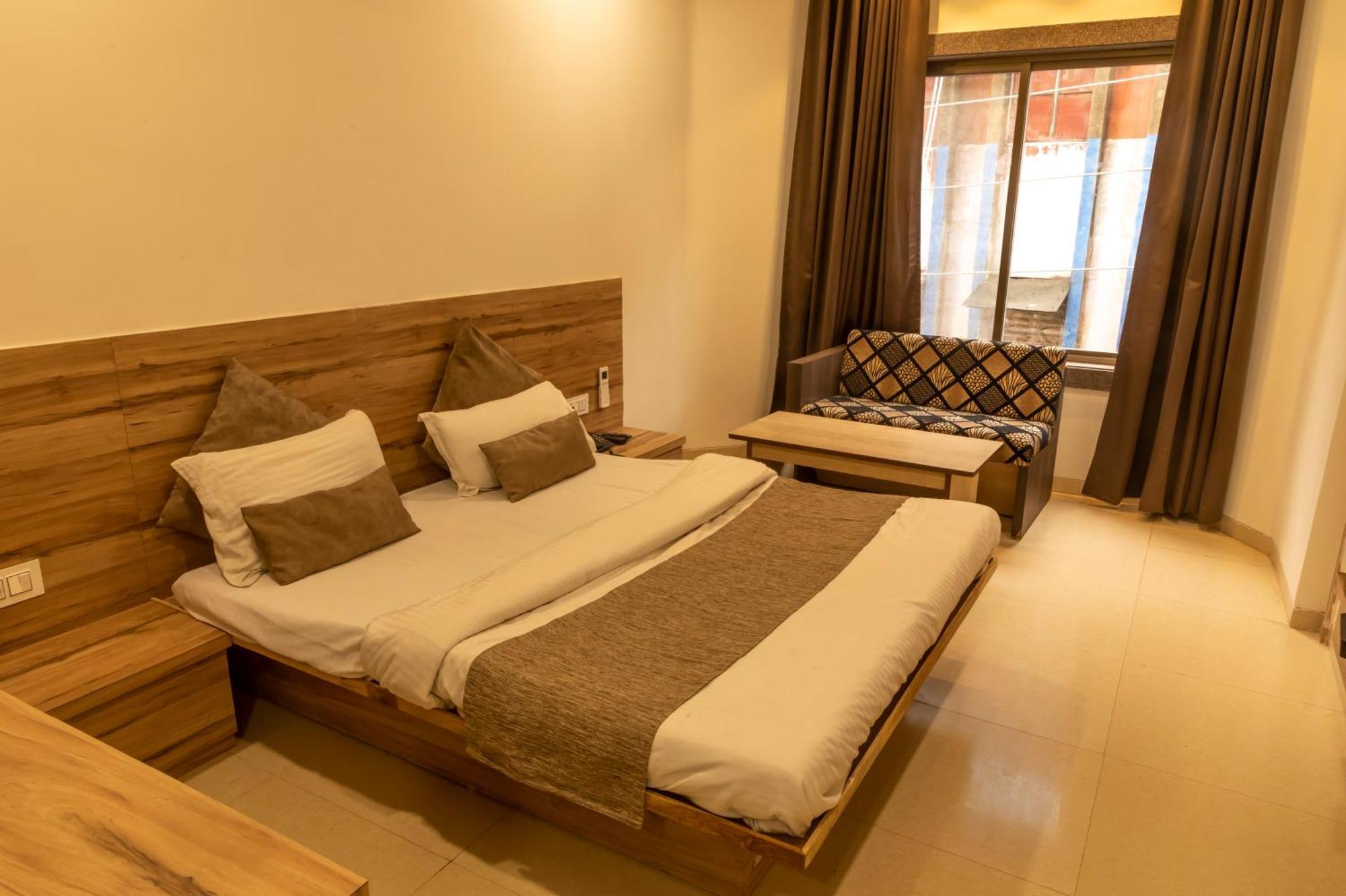 Adarsh Palace Hotel Бхопал Экстерьер фото