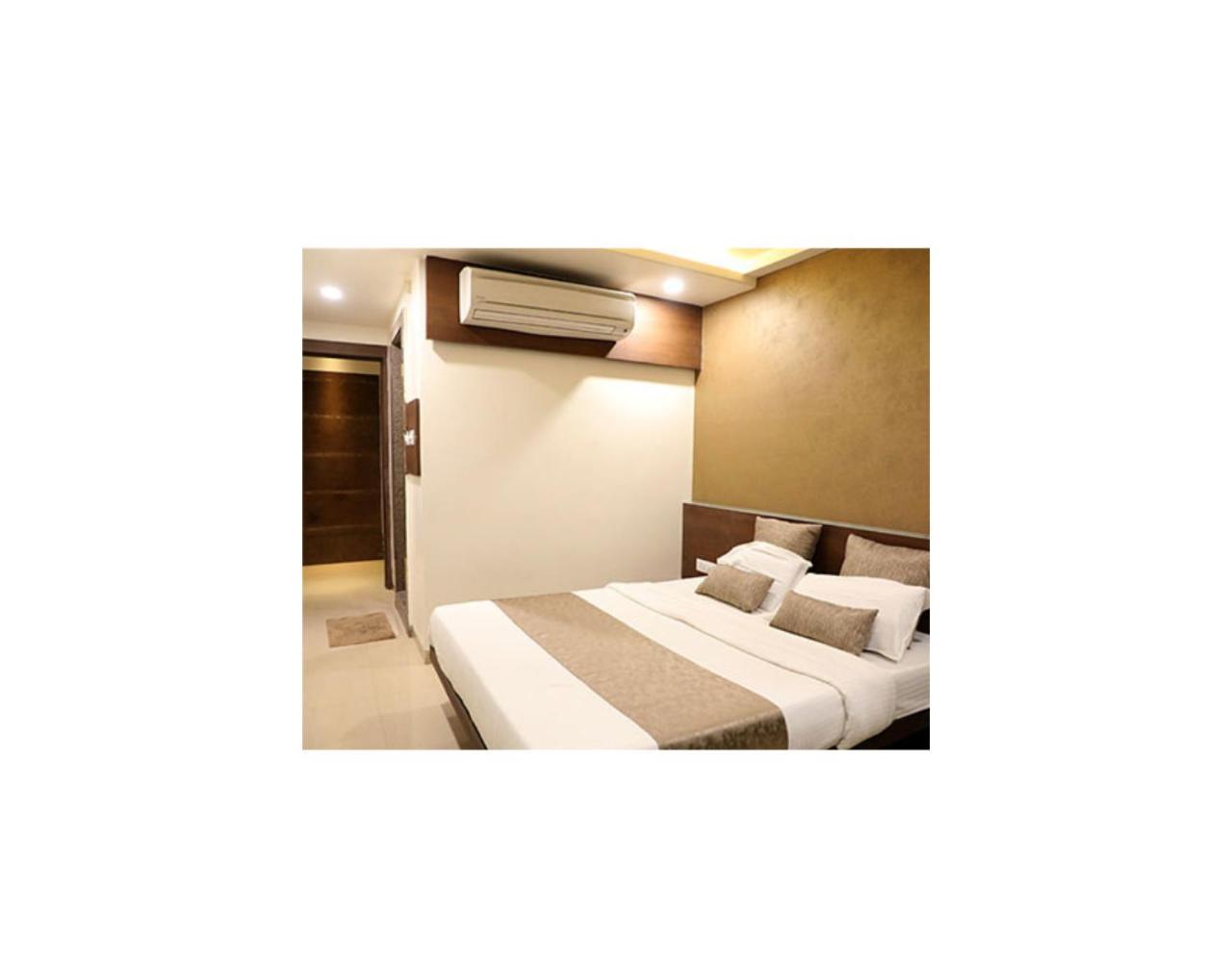 Adarsh Palace Hotel Бхопал Экстерьер фото